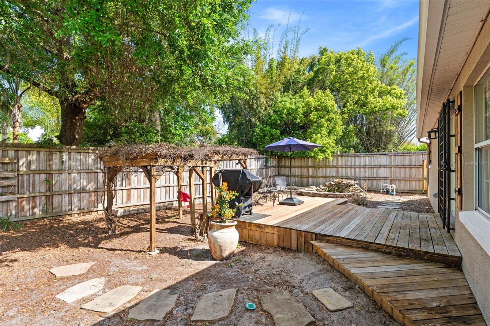 Image 22 of 32 For 870 Carlson Drive