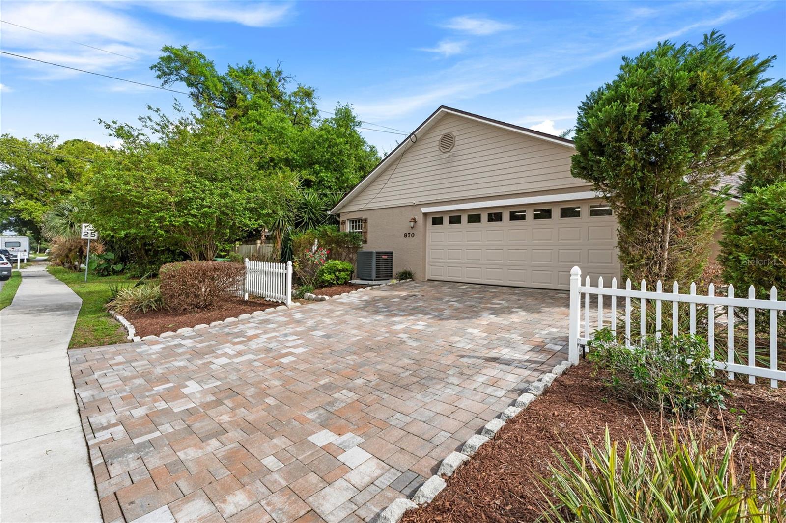 Image 27 of 32 For 870 Carlson Drive