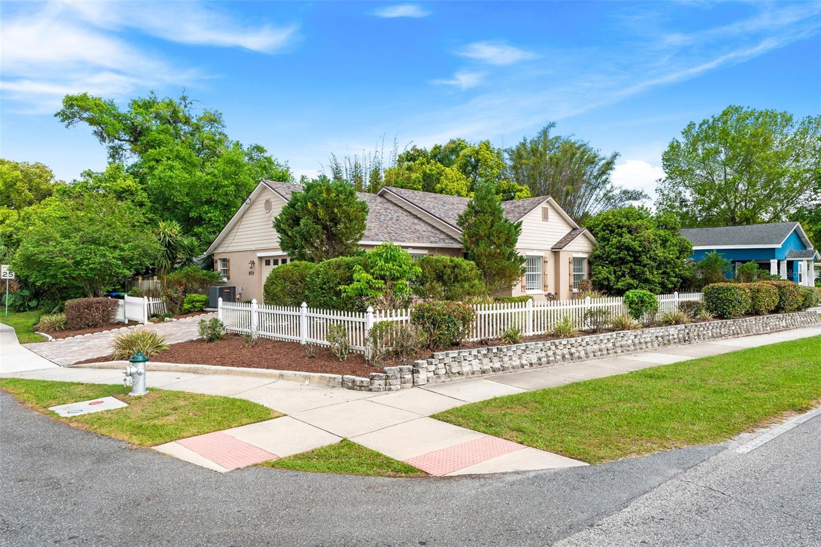 Image 28 of 32 For 870 Carlson Drive