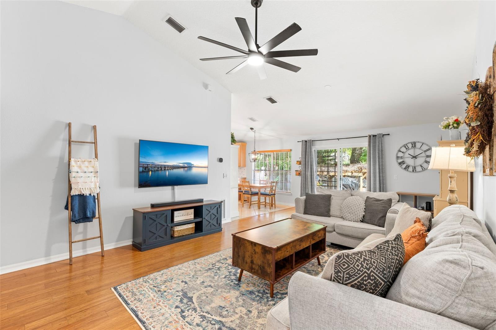 Image 6 of 32 For 870 Carlson Drive