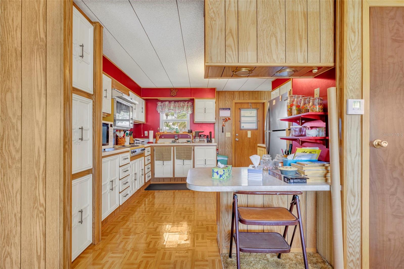 Image 13 of 49 For 270 Palai Avenue