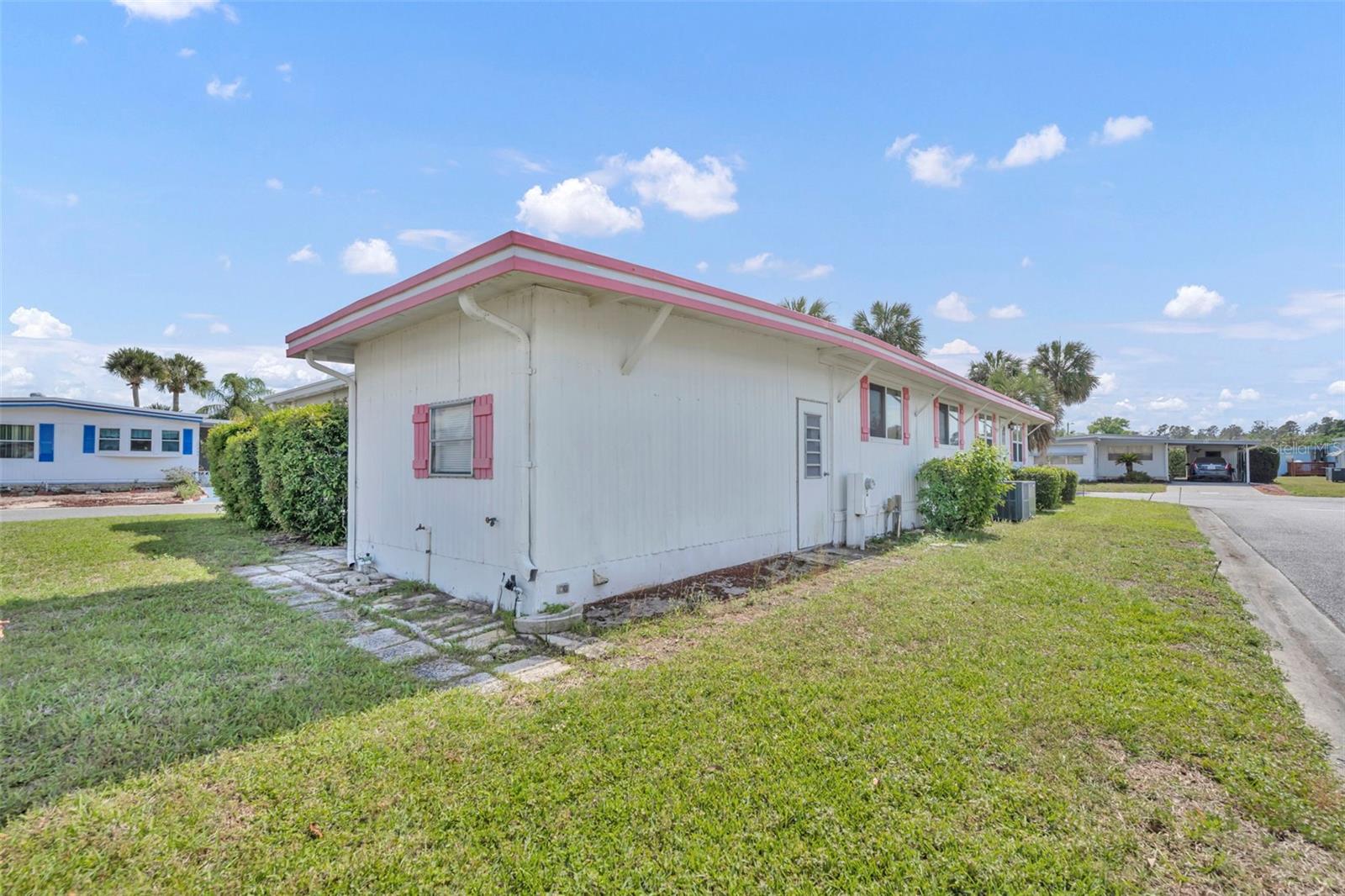 Image 28 of 49 For 270 Palai Avenue