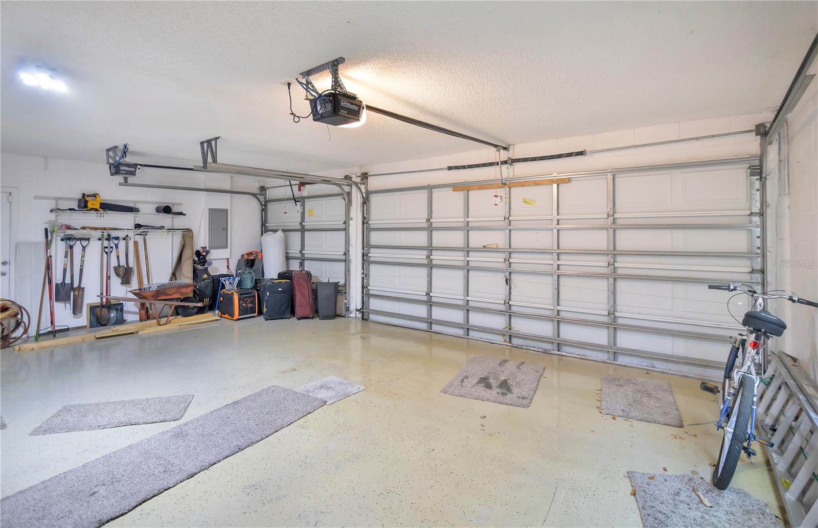 Image 24 of 55 For 16012 Horizon Court