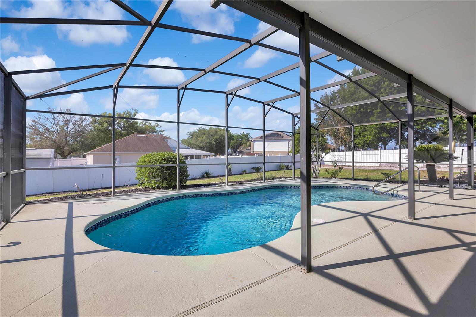 Image 26 of 55 For 16012 Horizon Court