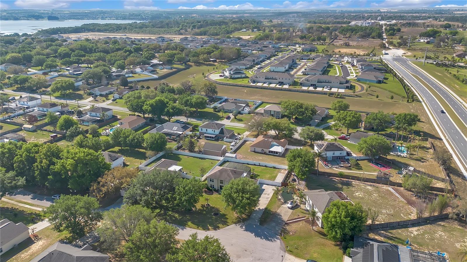 Image 35 of 55 For 16012 Horizon Court