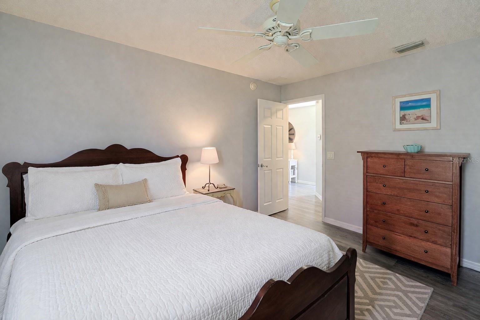 Image 20 of 27 For 1451 Rosedale Way