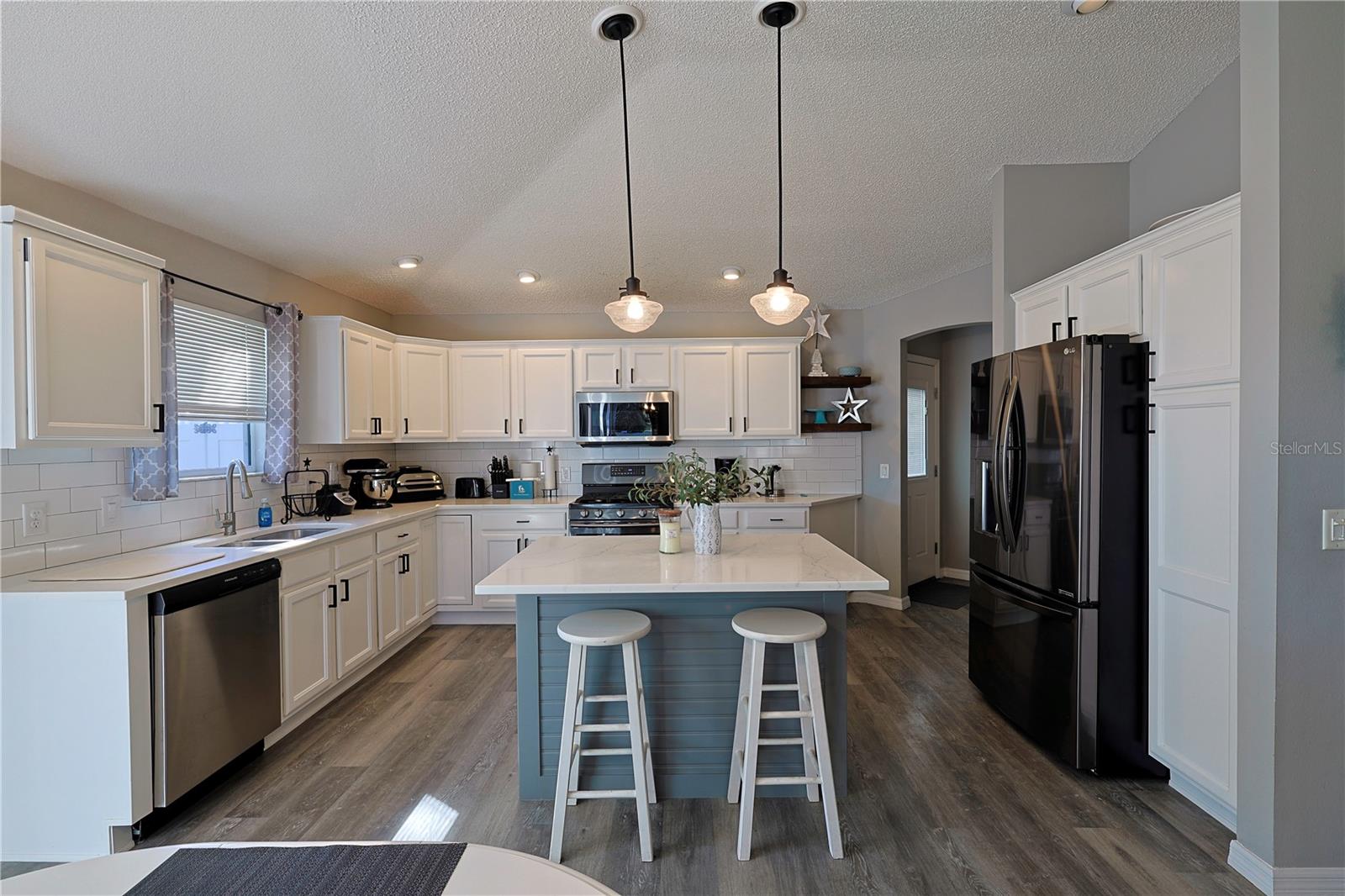 Image 5 of 27 For 1451 Rosedale Way