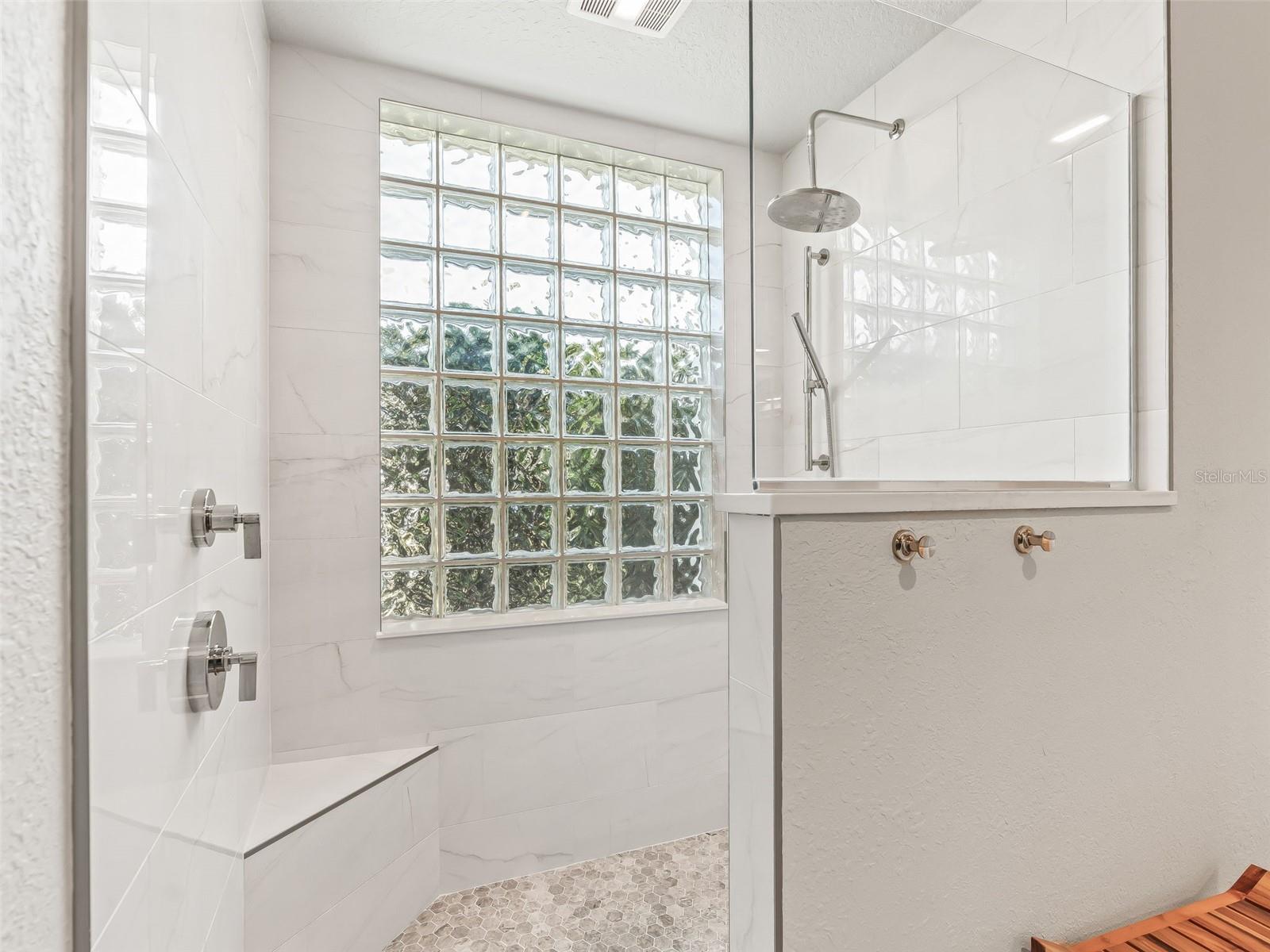 Image 43 of 86 For 1477 Blease Loop