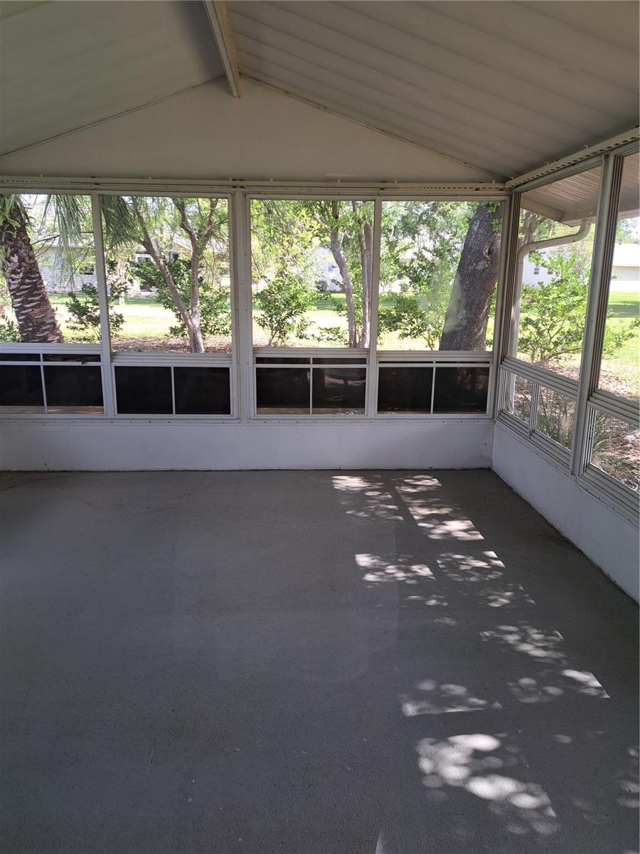 Image 15 of 29 For 5618 Rosewall Circle