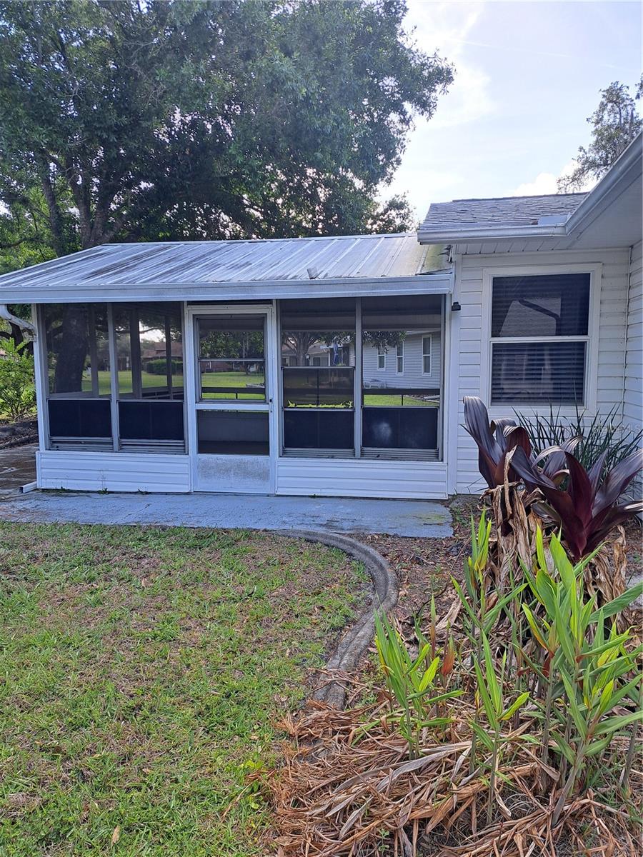 Image 17 of 29 For 5618 Rosewall Circle