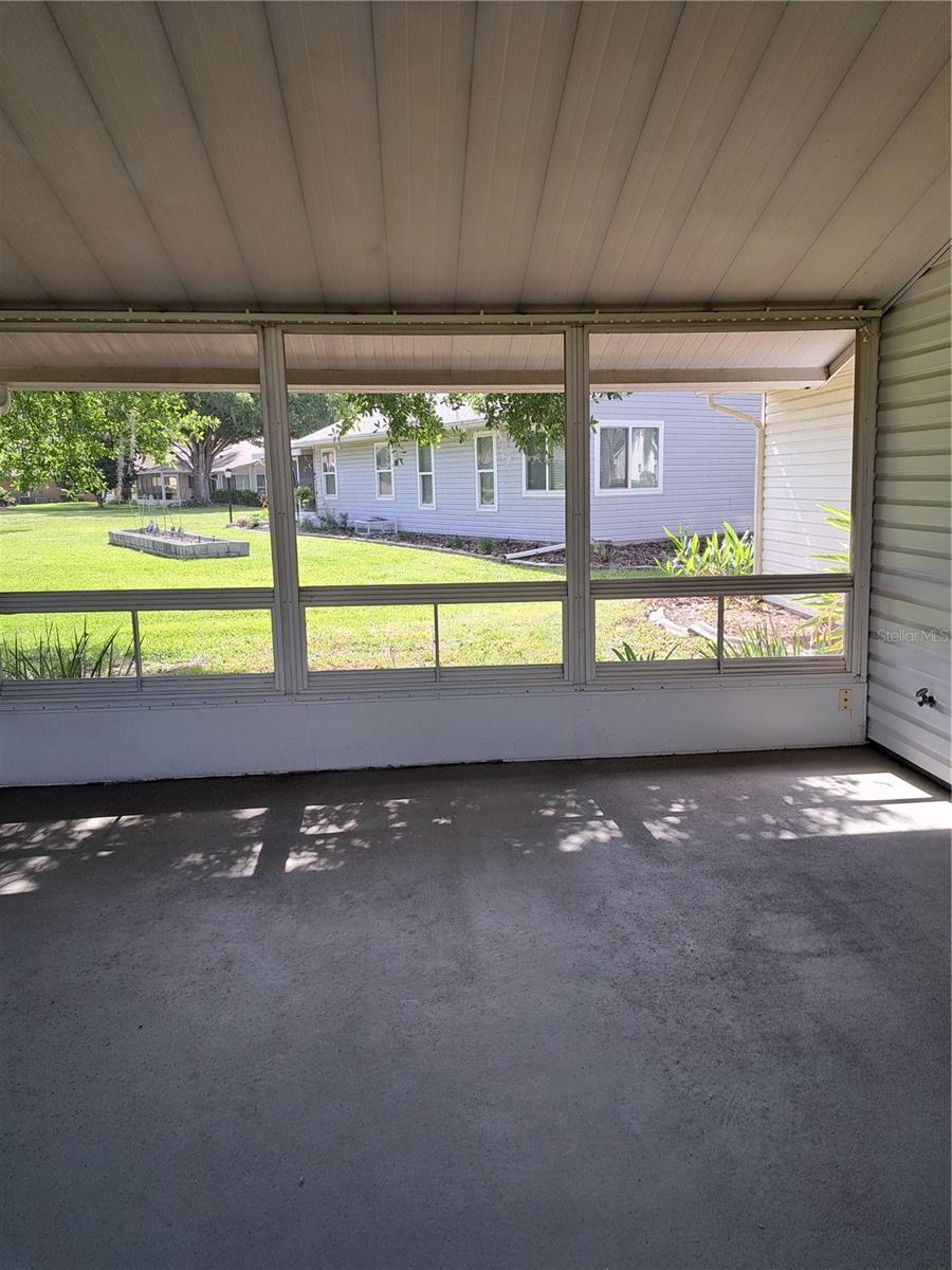 Image 18 of 29 For 5618 Rosewall Circle