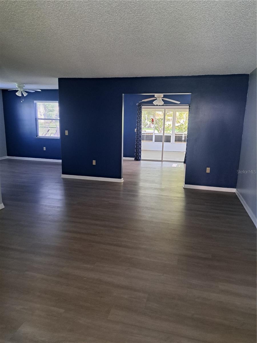 Image 3 of 29 For 5618 Rosewall Circle