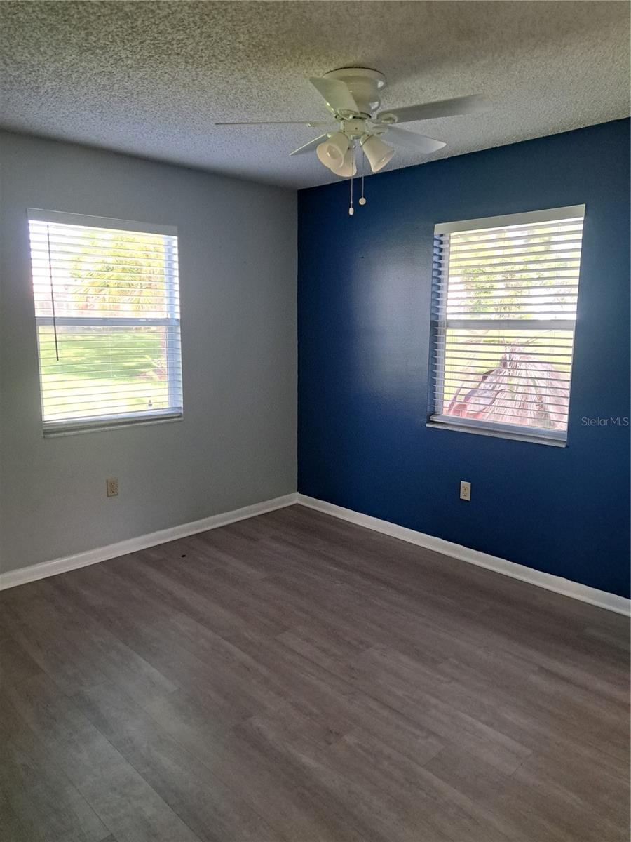 Image 4 of 29 For 5618 Rosewall Circle