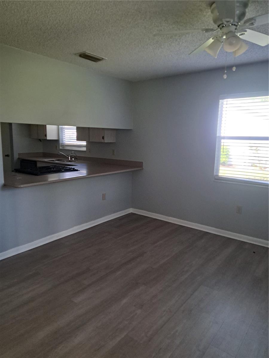 Image 7 of 29 For 5618 Rosewall Circle