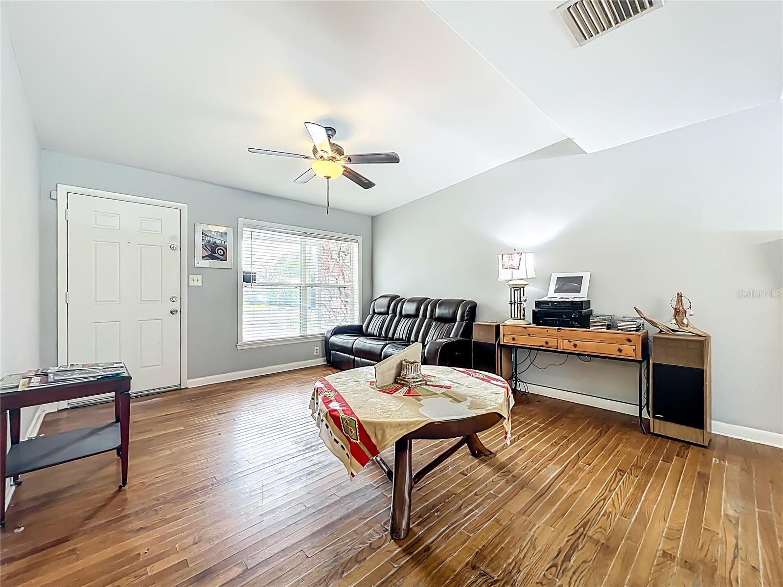 Image 8 of 43 For 1700 Edmundshire Road