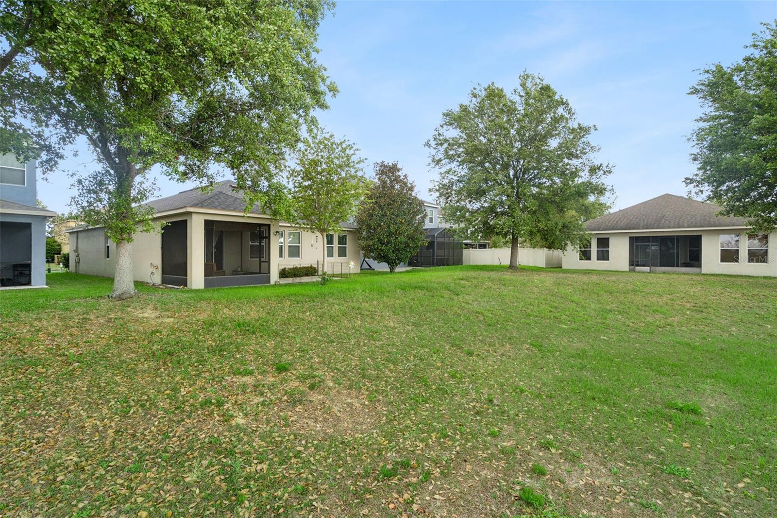 Image 33 of 48 For 706 Barefoot Bay Loop