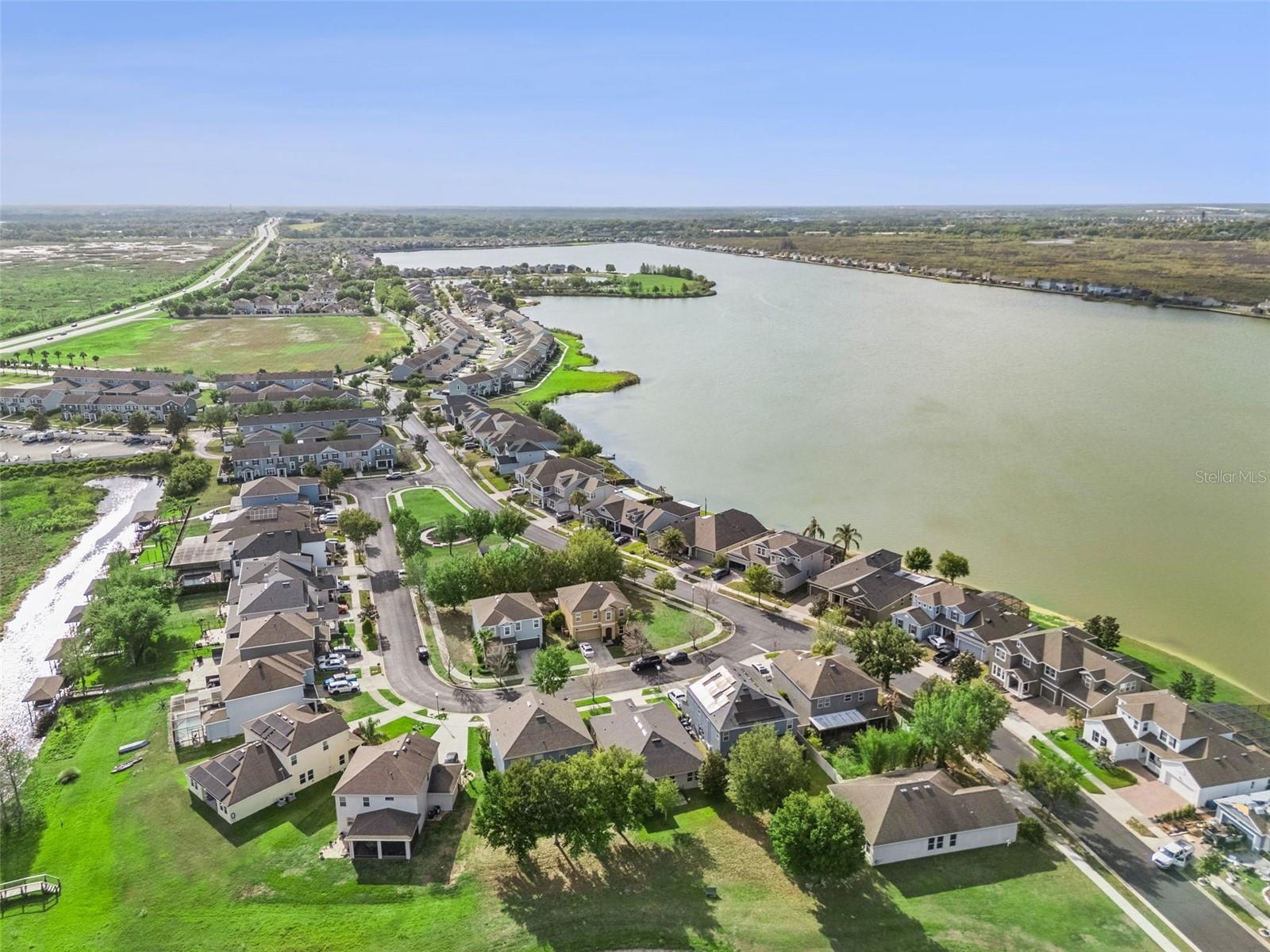 Image 37 of 48 For 706 Barefoot Bay Loop