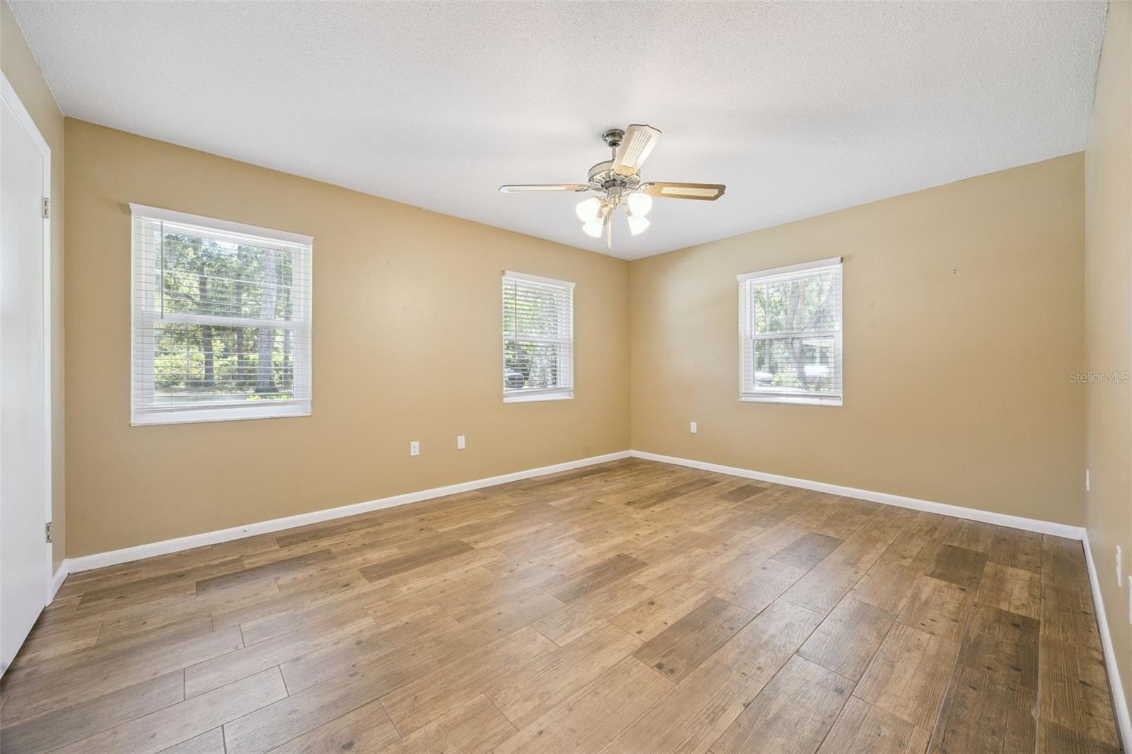 Image 14 of 50 For 80 Whitcomb Avenue