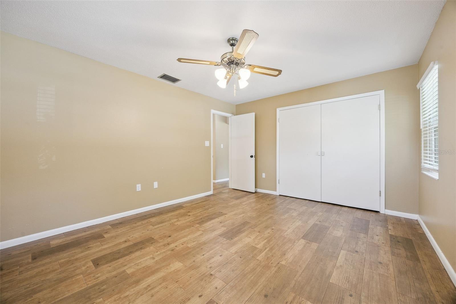 Image 15 of 50 For 80 Whitcomb Avenue