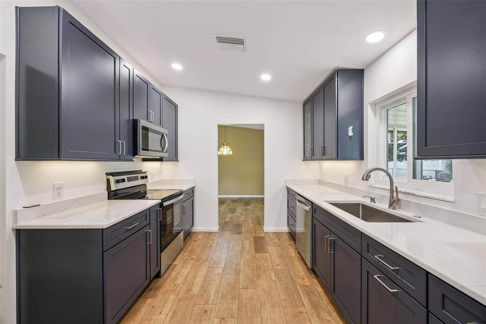 Image 30 of 50 For 80 Whitcomb Avenue