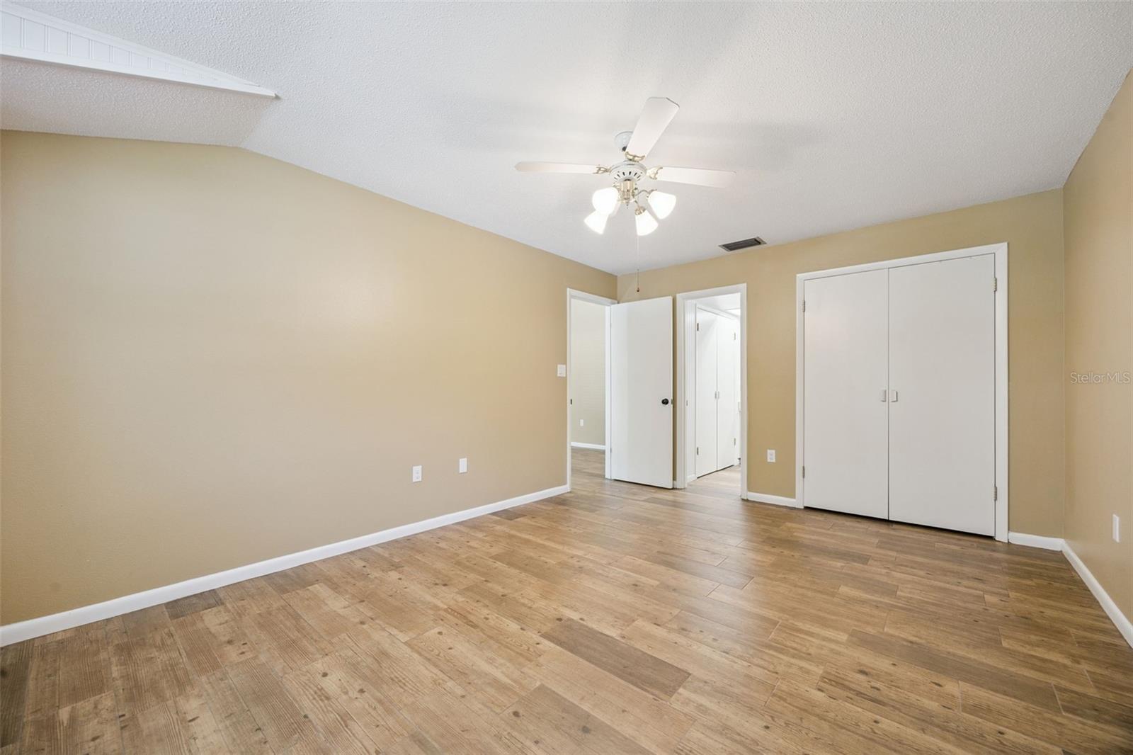 Image 9 of 50 For 80 Whitcomb Avenue