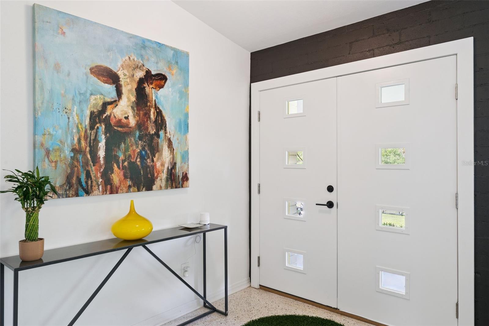 Image 2 of 40 For 10426 Lakeshore Drive