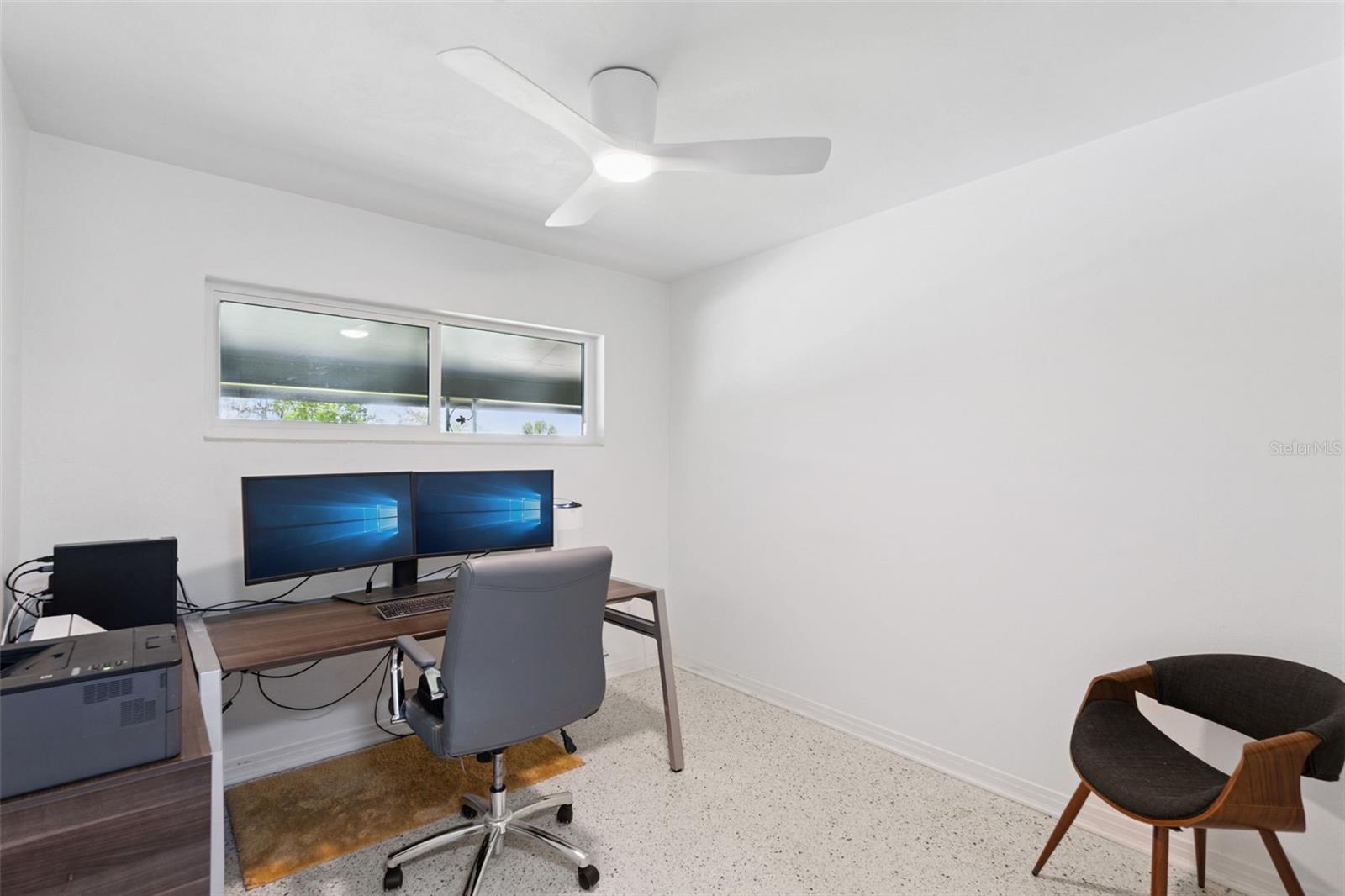 Image 29 of 40 For 10426 Lakeshore Drive