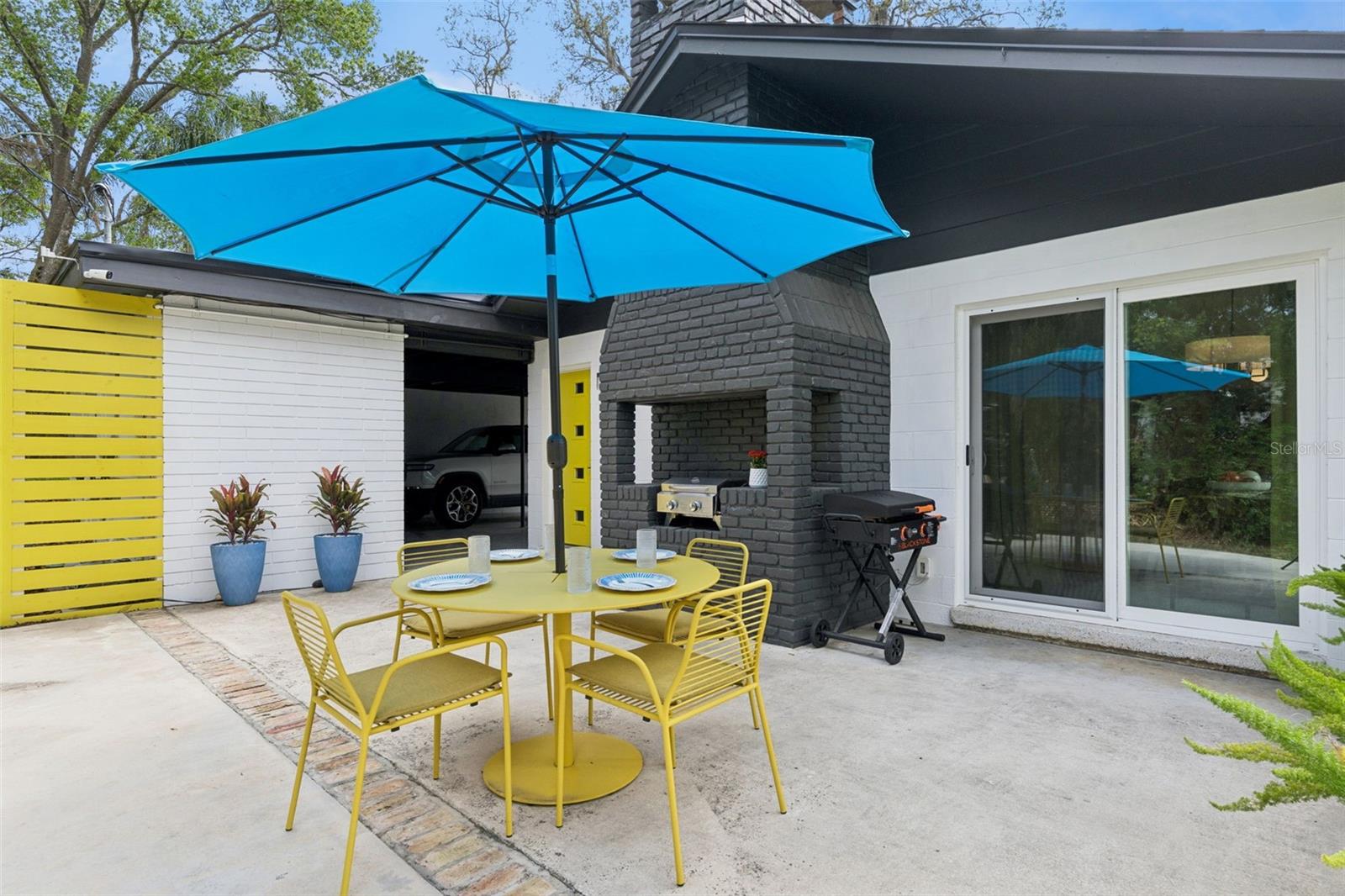 Image 32 of 40 For 10426 Lakeshore Drive