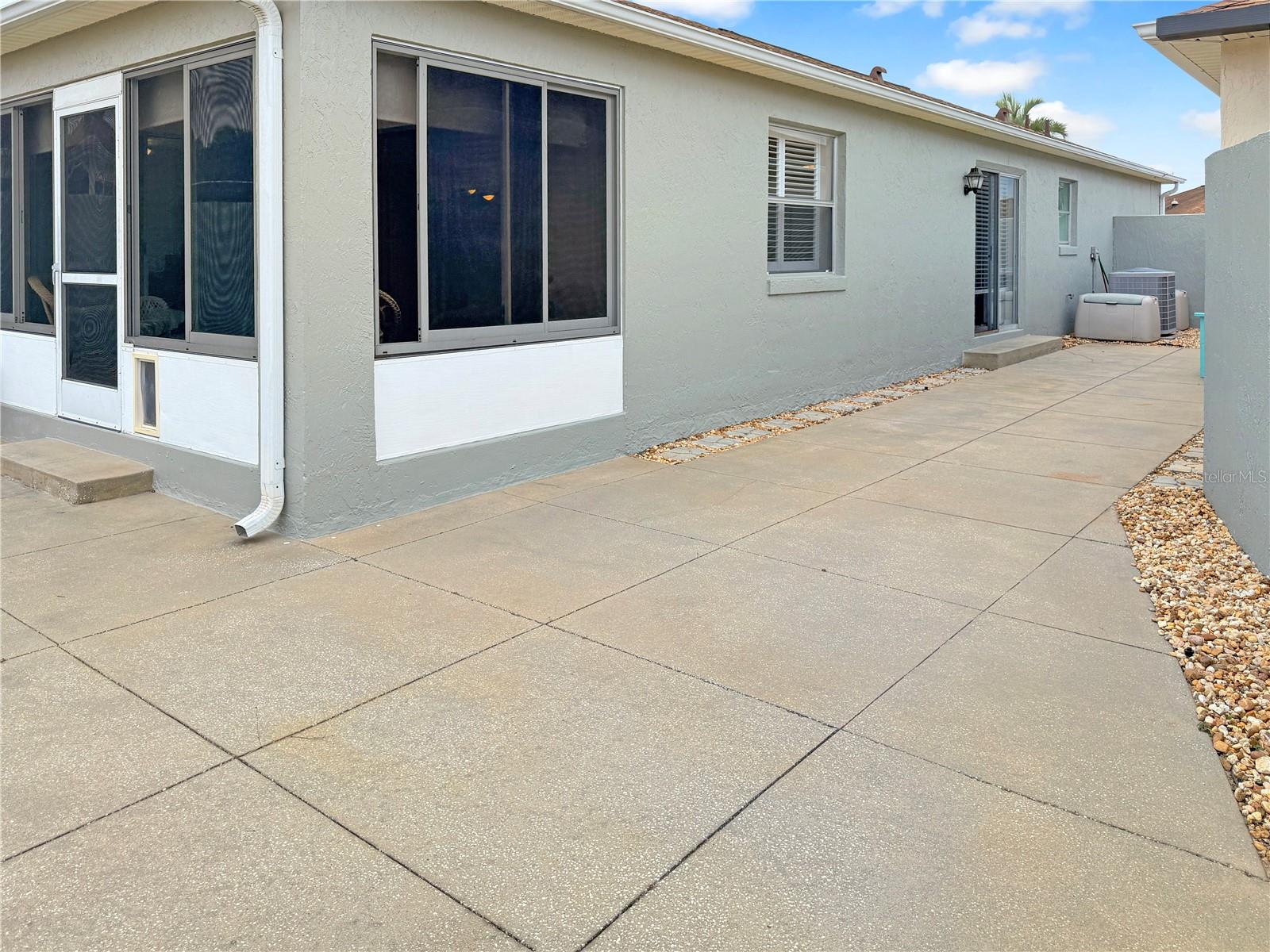 Image 3 of 20 For 408 Duarte Lane