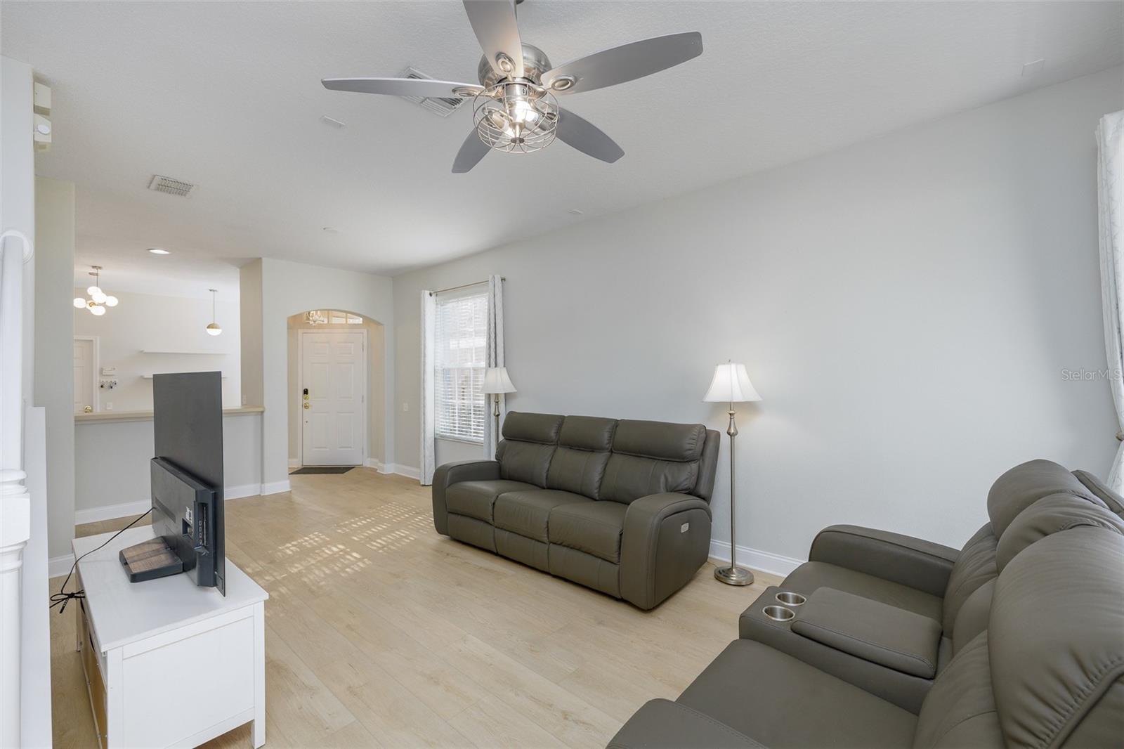 Image 13 of 33 For 5341 61st Terrace N