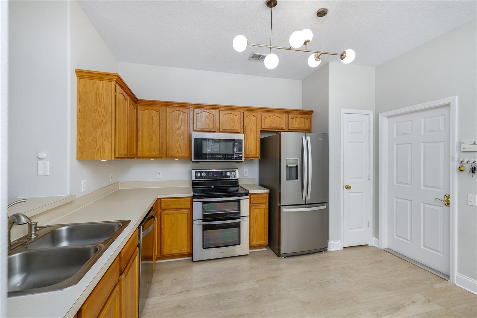 Image 7 of 33 For 5341 61st Terrace N