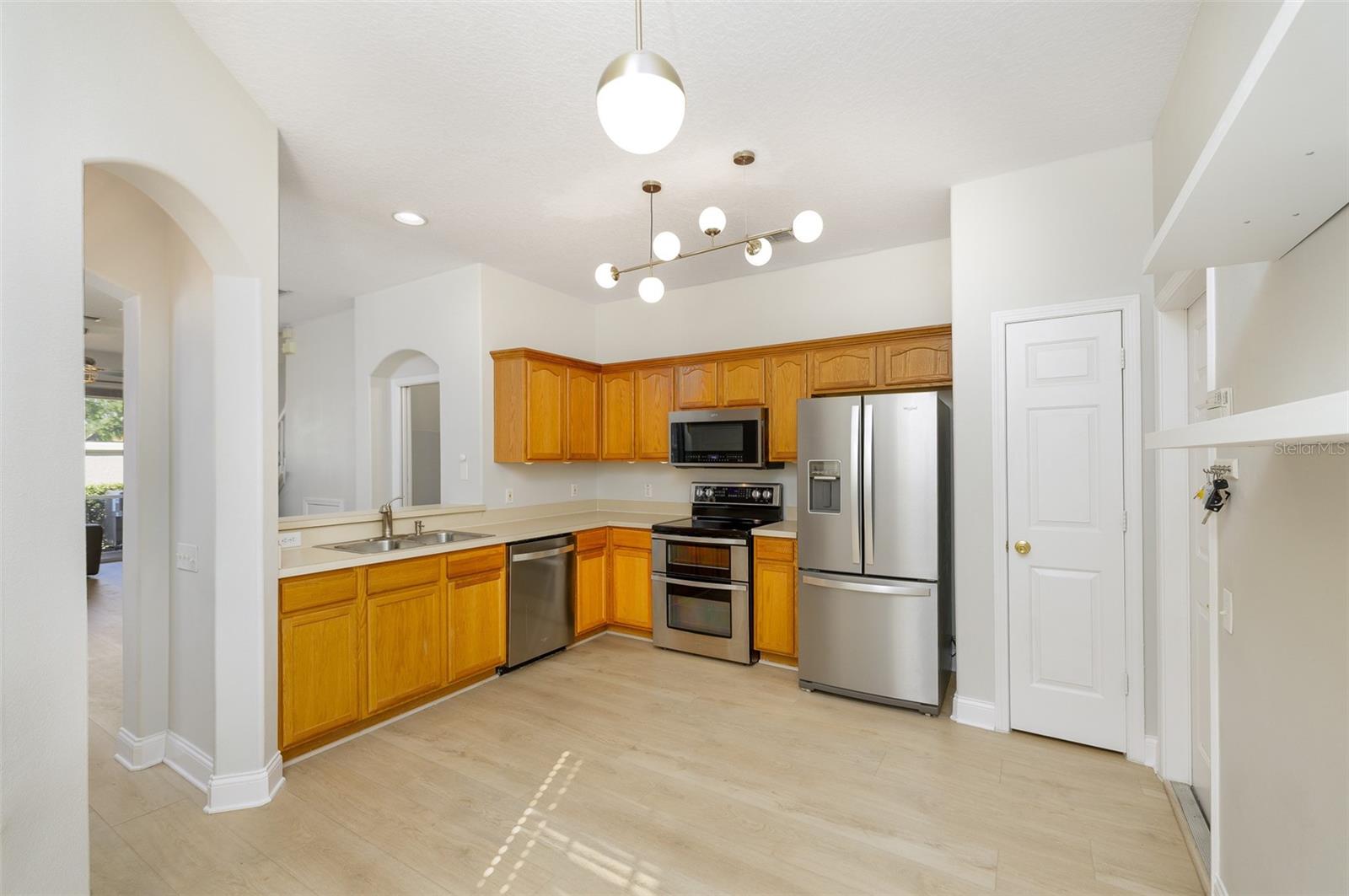 Image 8 of 33 For 5341 61st Terrace N