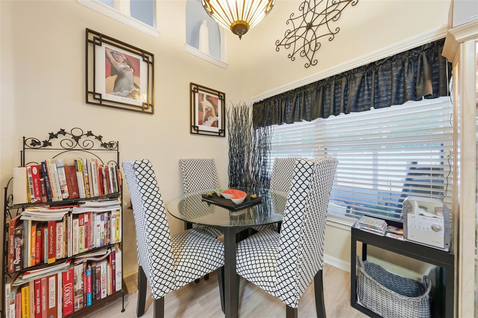 Image 18 of 41 For 2503 Gables Drive
