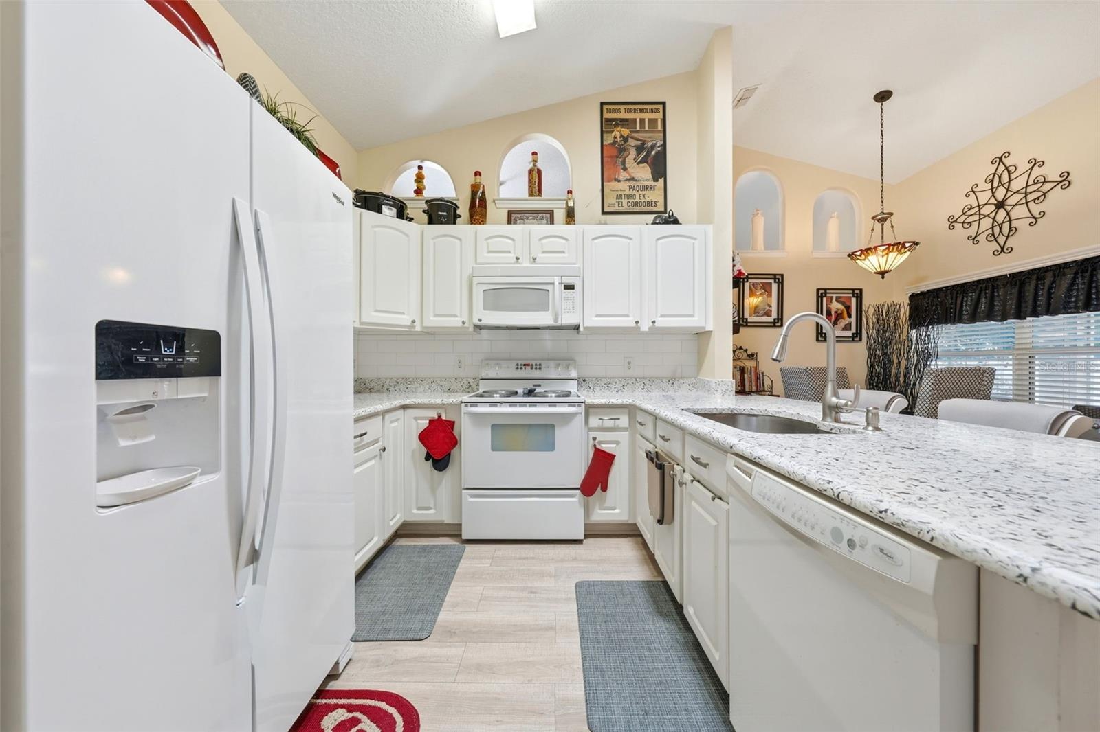 Image 19 of 41 For 2503 Gables Drive