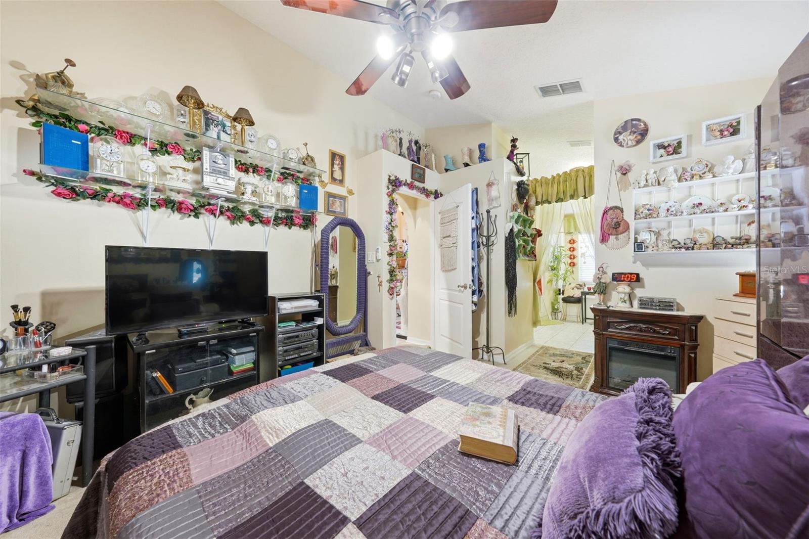 Image 24 of 41 For 2503 Gables Drive