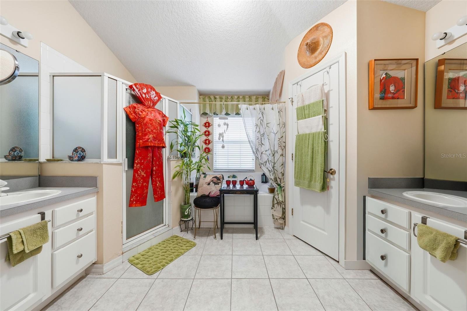 Image 25 of 41 For 2503 Gables Drive