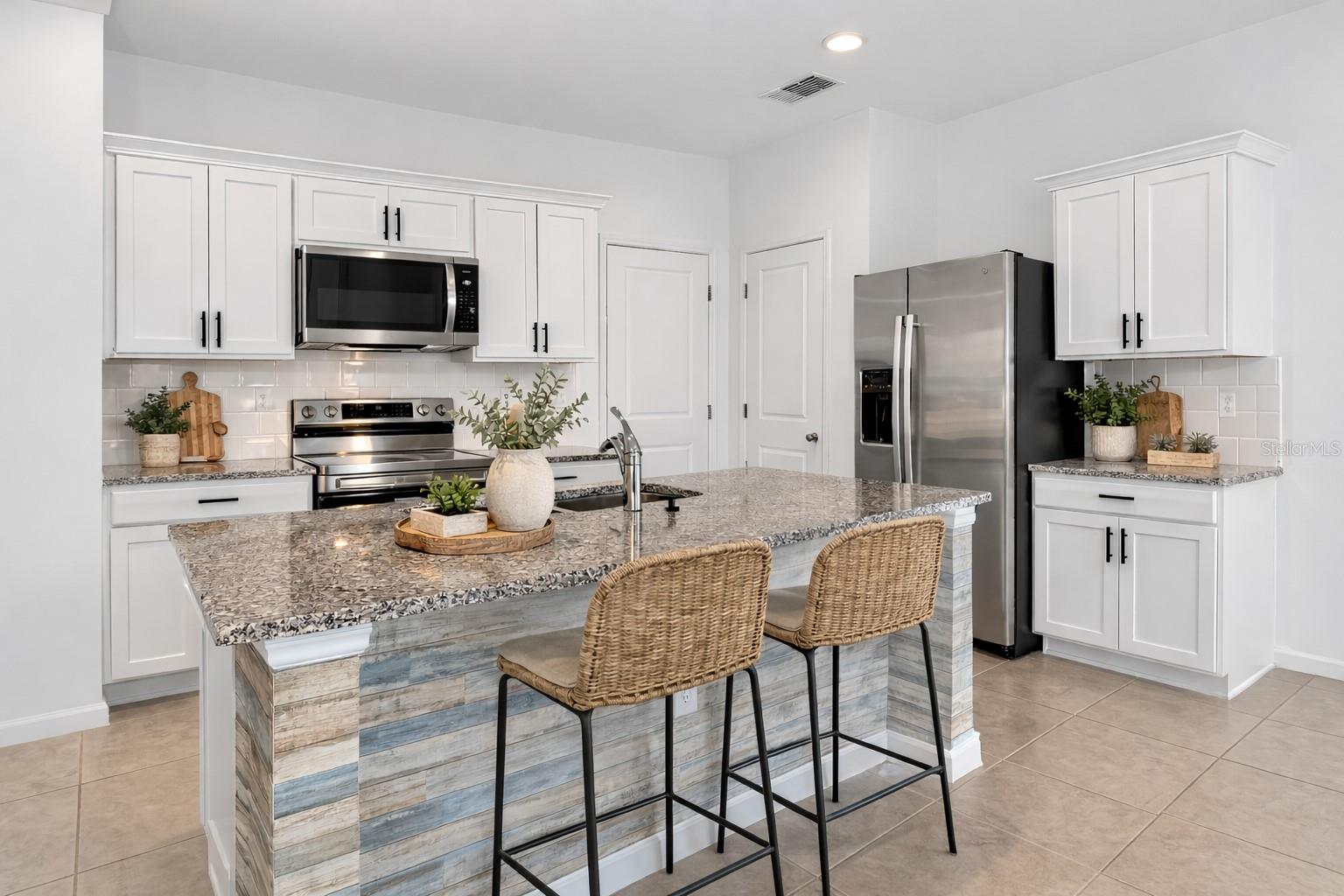 Image 4 of 25 For 2216 Bear Peak Rd