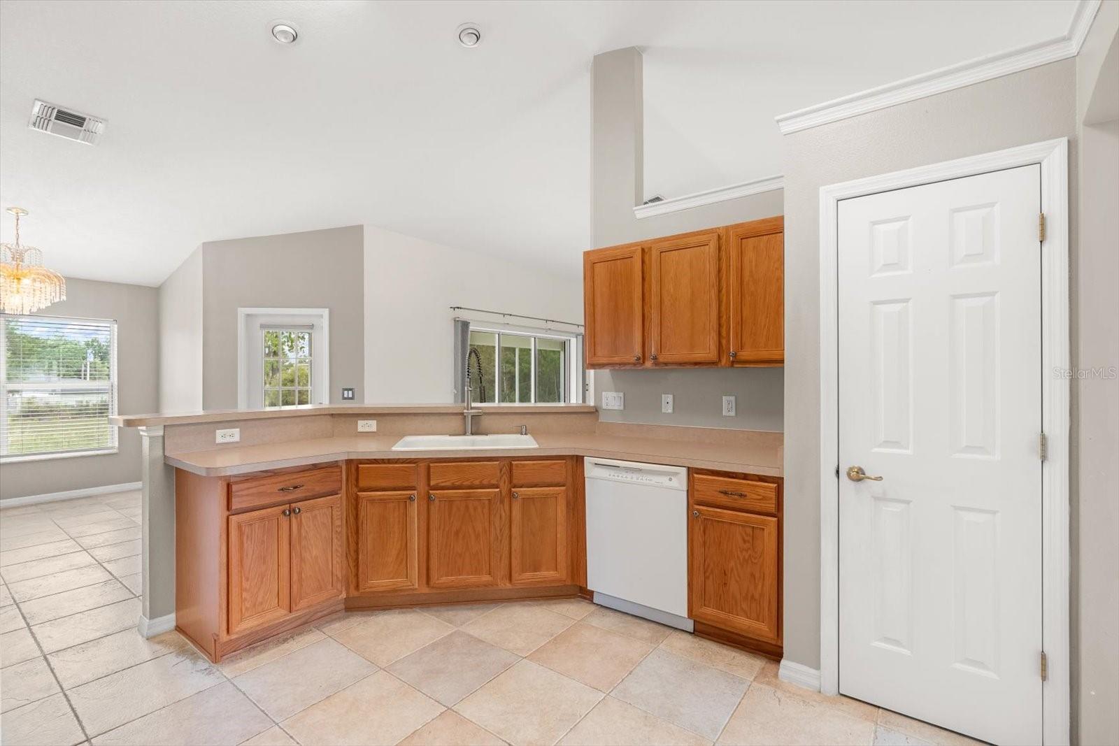 Image 5 of 23 For 4910 109th Loop