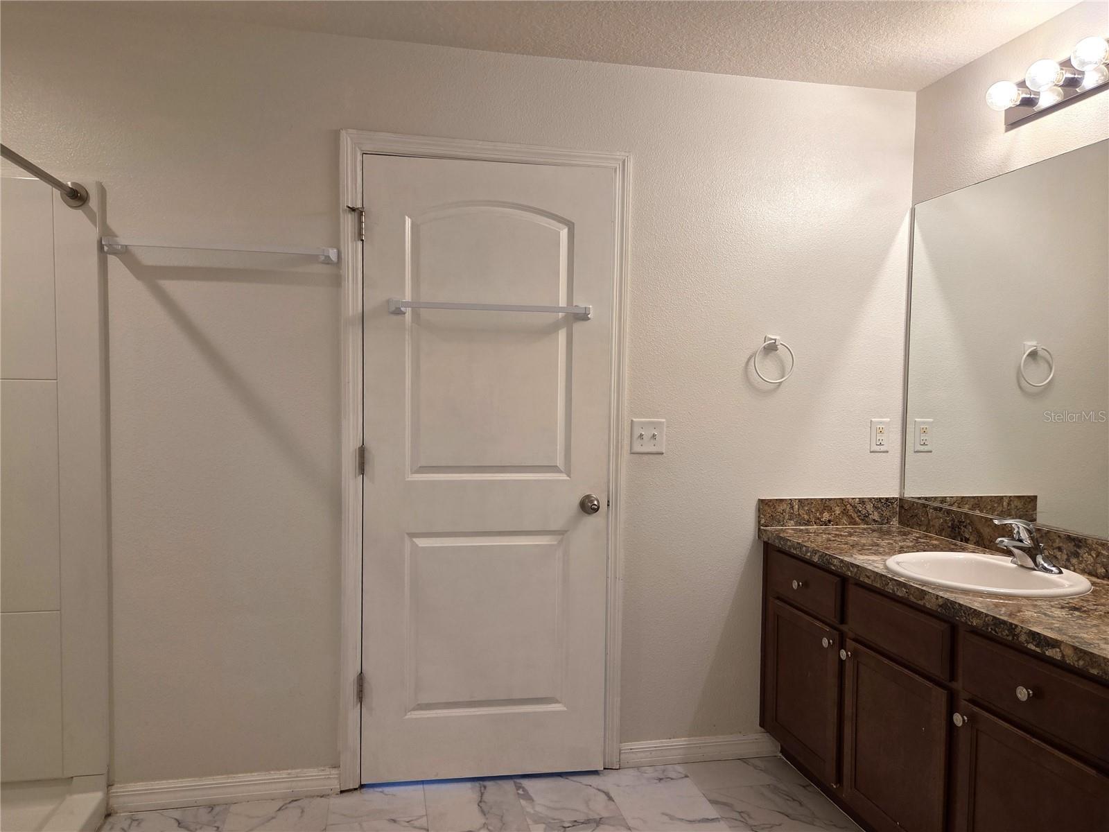 Image 19 of 25 For 926 Aspen View Circle