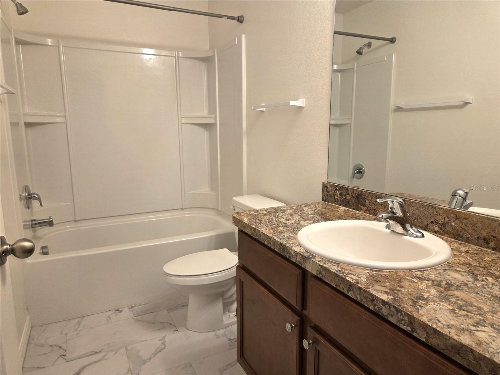 Image 5 of 25 For 926 Aspen View Circle