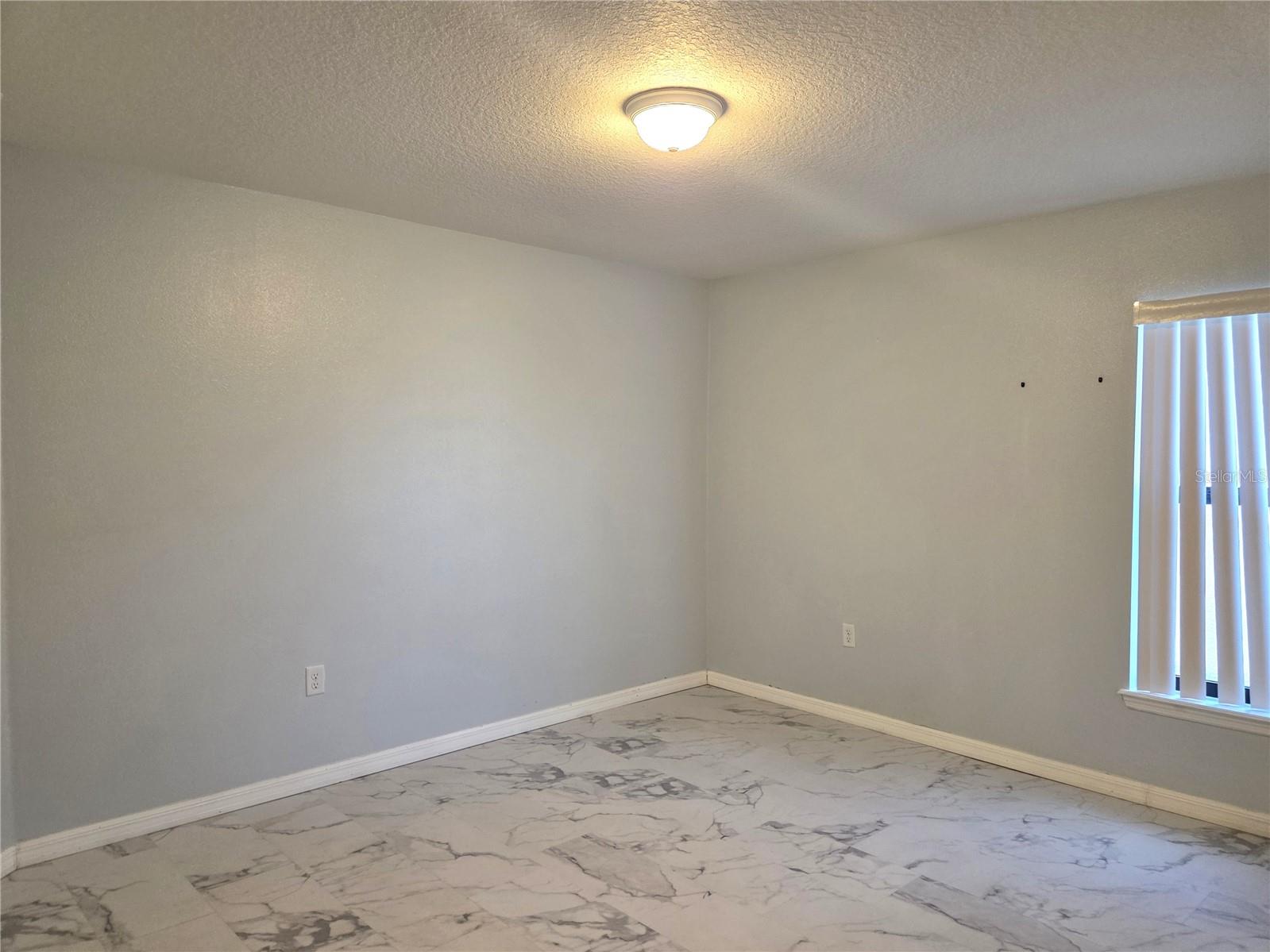 Image 6 of 25 For 926 Aspen View Circle