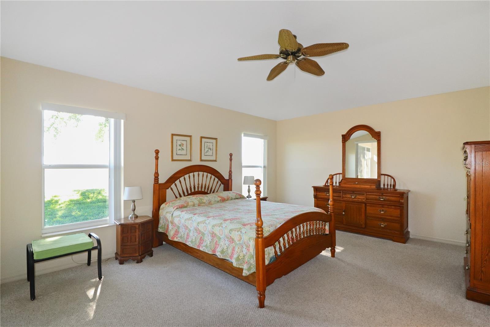 Image 11 of 48 For 20846 Queen Alexandra Drive