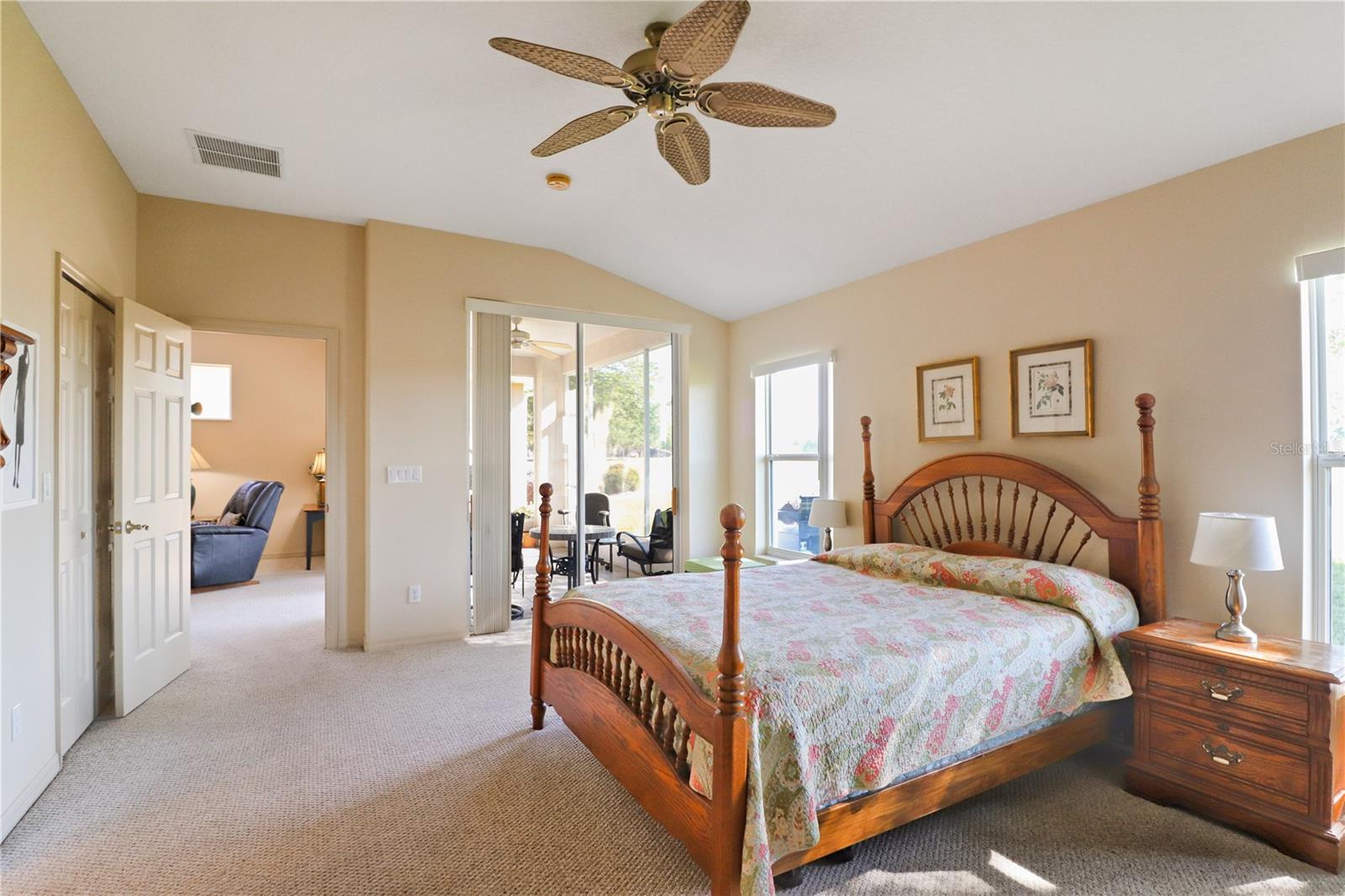 Image 12 of 48 For 20846 Queen Alexandra Drive