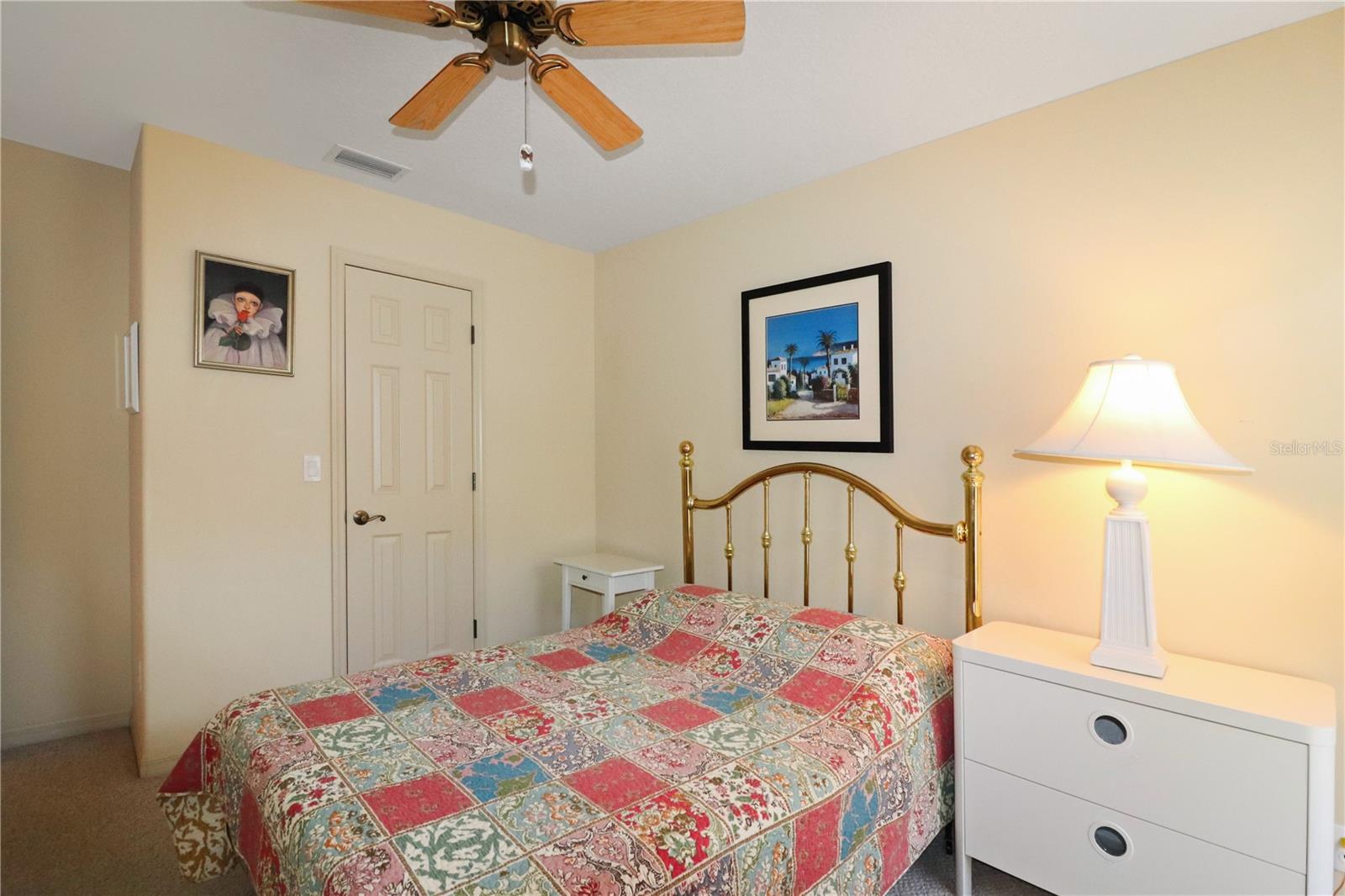 Image 15 of 48 For 20846 Queen Alexandra Drive