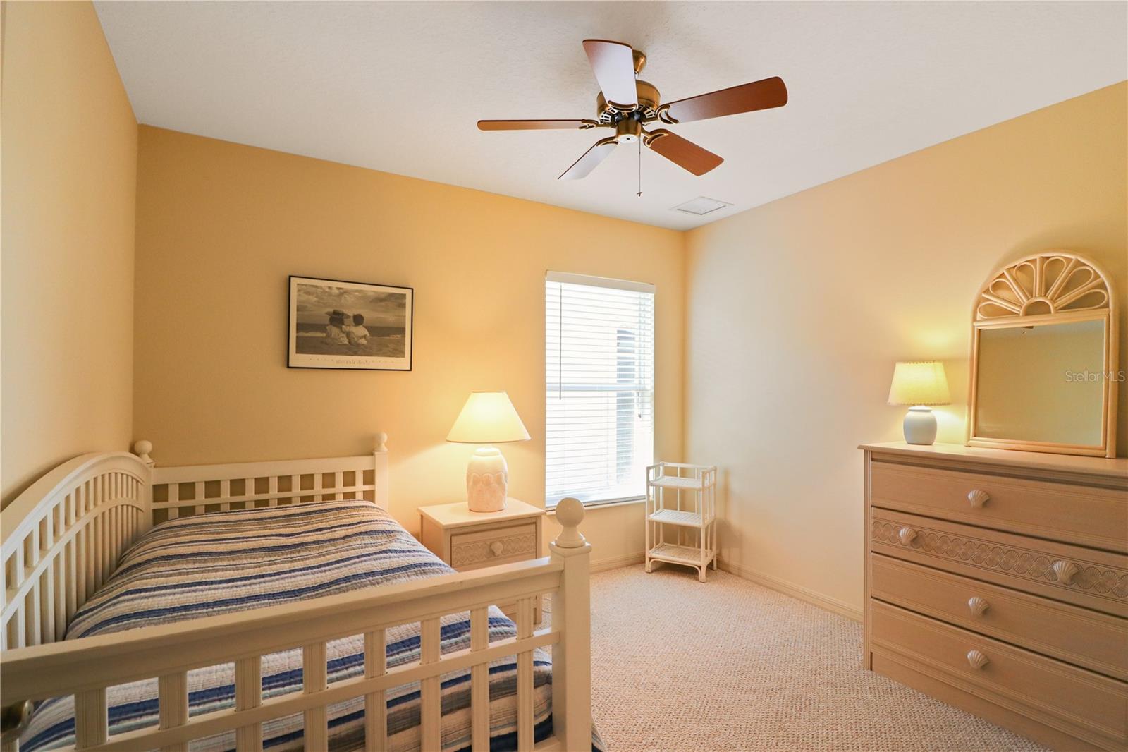 Image 16 of 48 For 20846 Queen Alexandra Drive