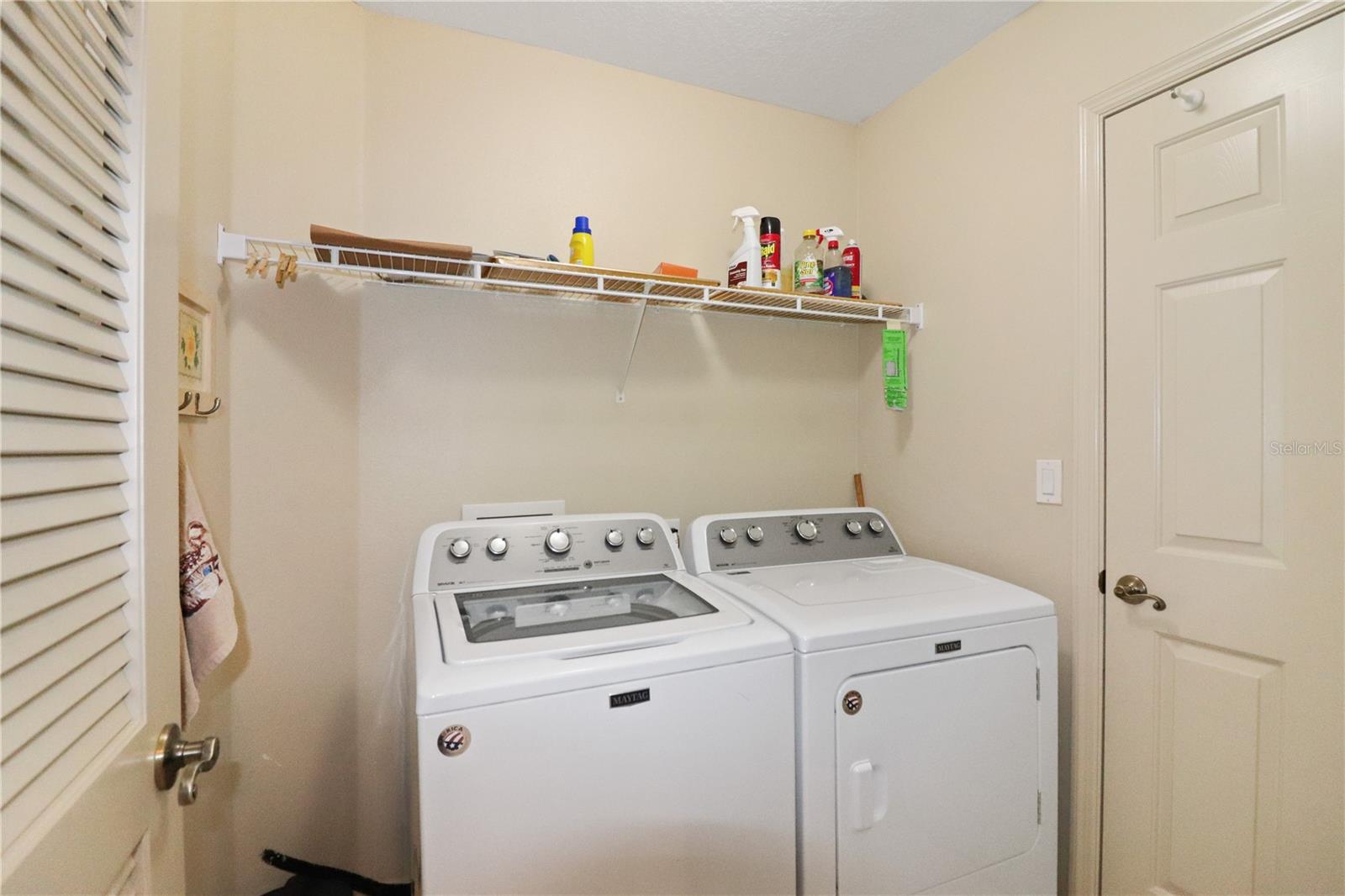 Image 18 of 48 For 20846 Queen Alexandra Drive