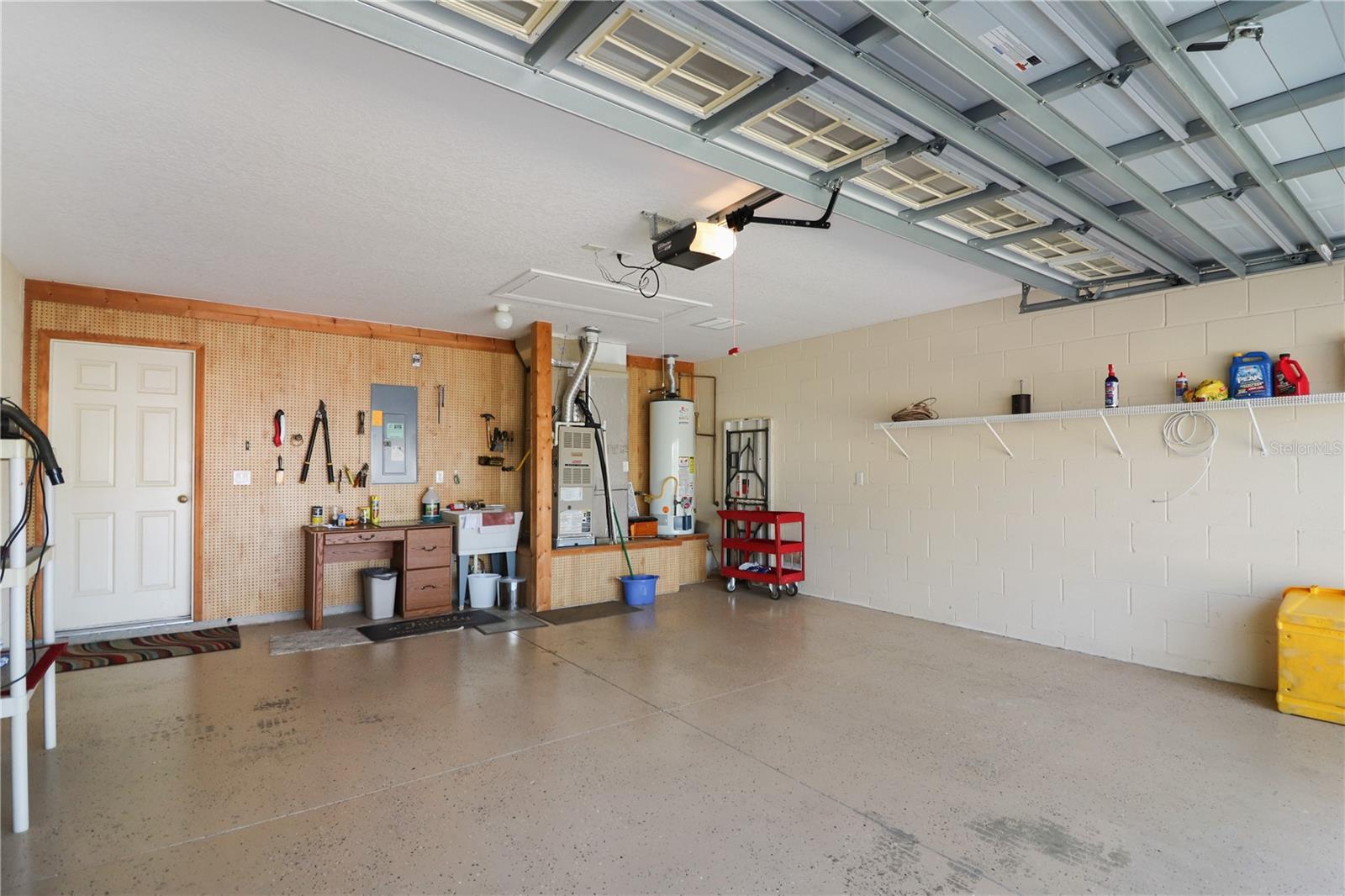 Image 20 of 48 For 20846 Queen Alexandra Drive