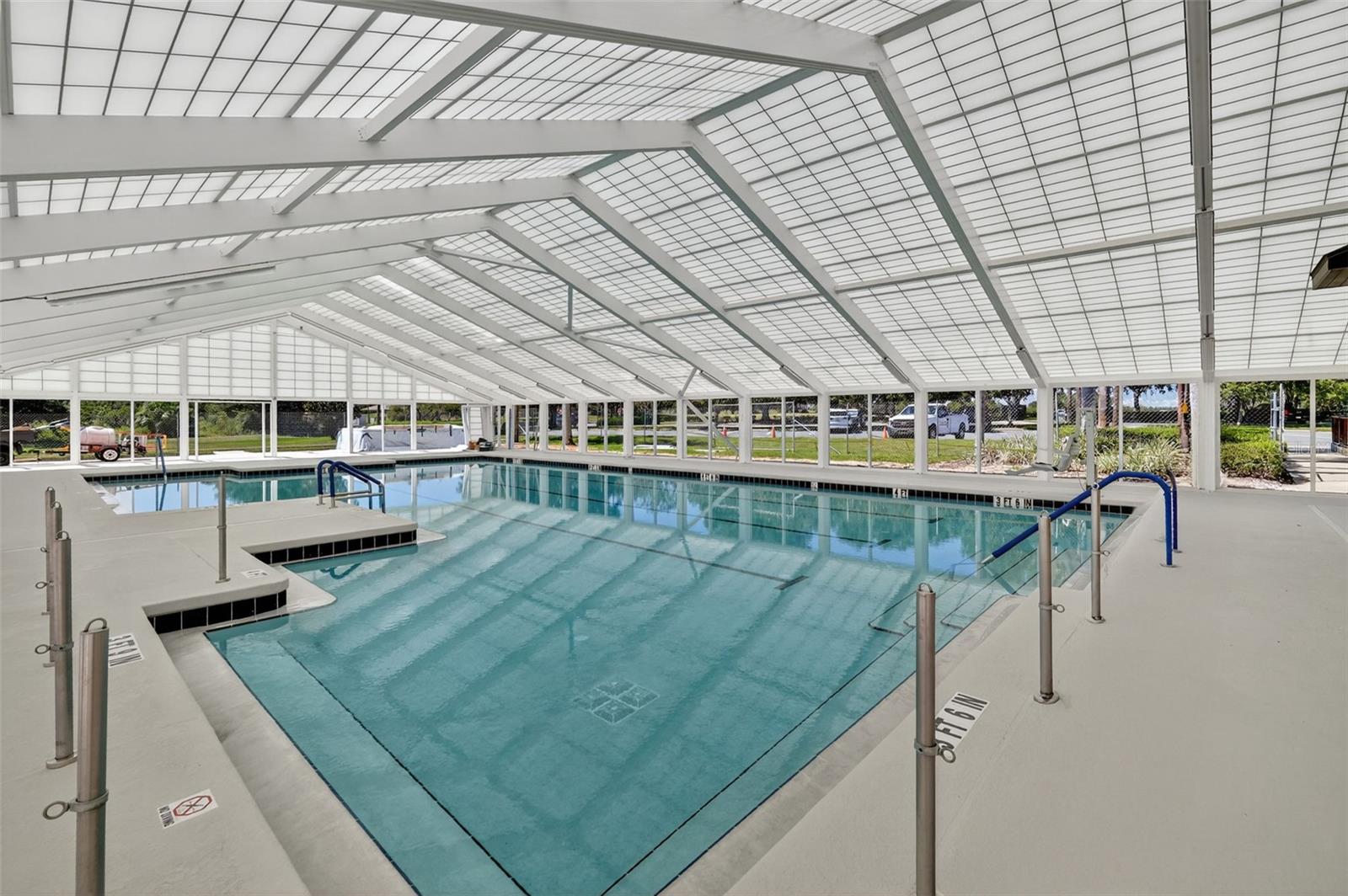 Image 37 of 48 For 20846 Queen Alexandra Drive