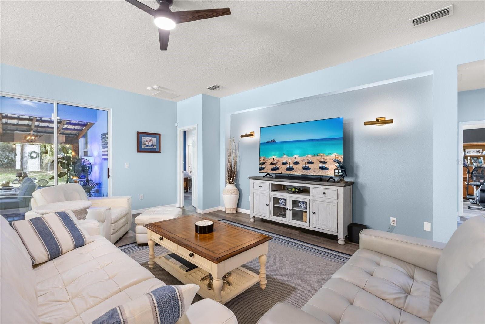 Listing photo id 14 for 30231 Hackney Loop