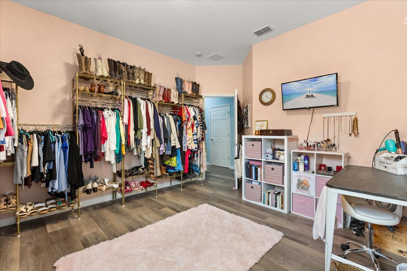 Listing photo id 22 for 30231 Hackney Loop